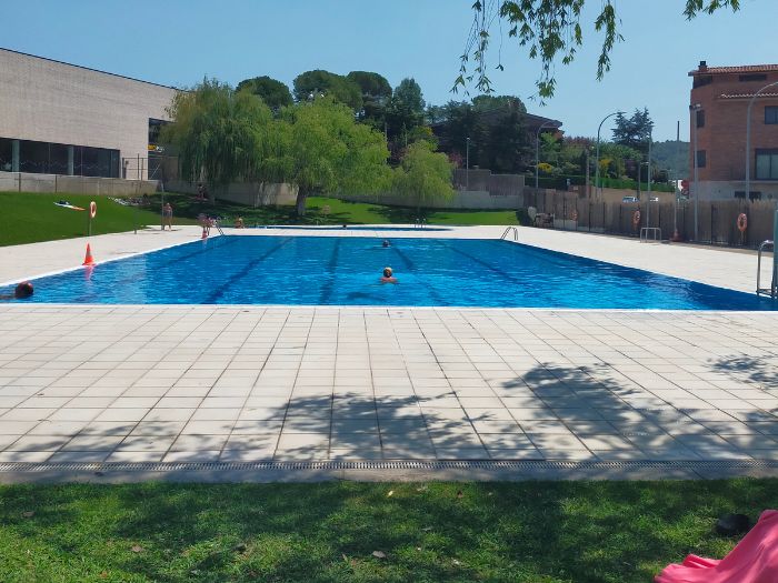 Piscina Navarcles espacio